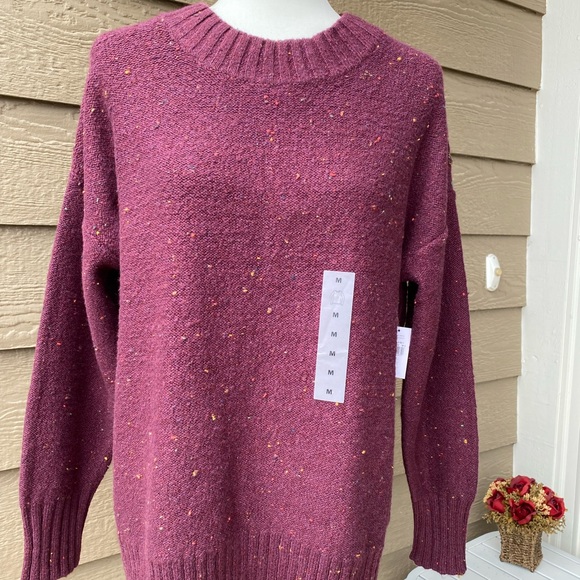 NWT! Old Navy Sweater Women’s size Medium - Picture 2 of 10